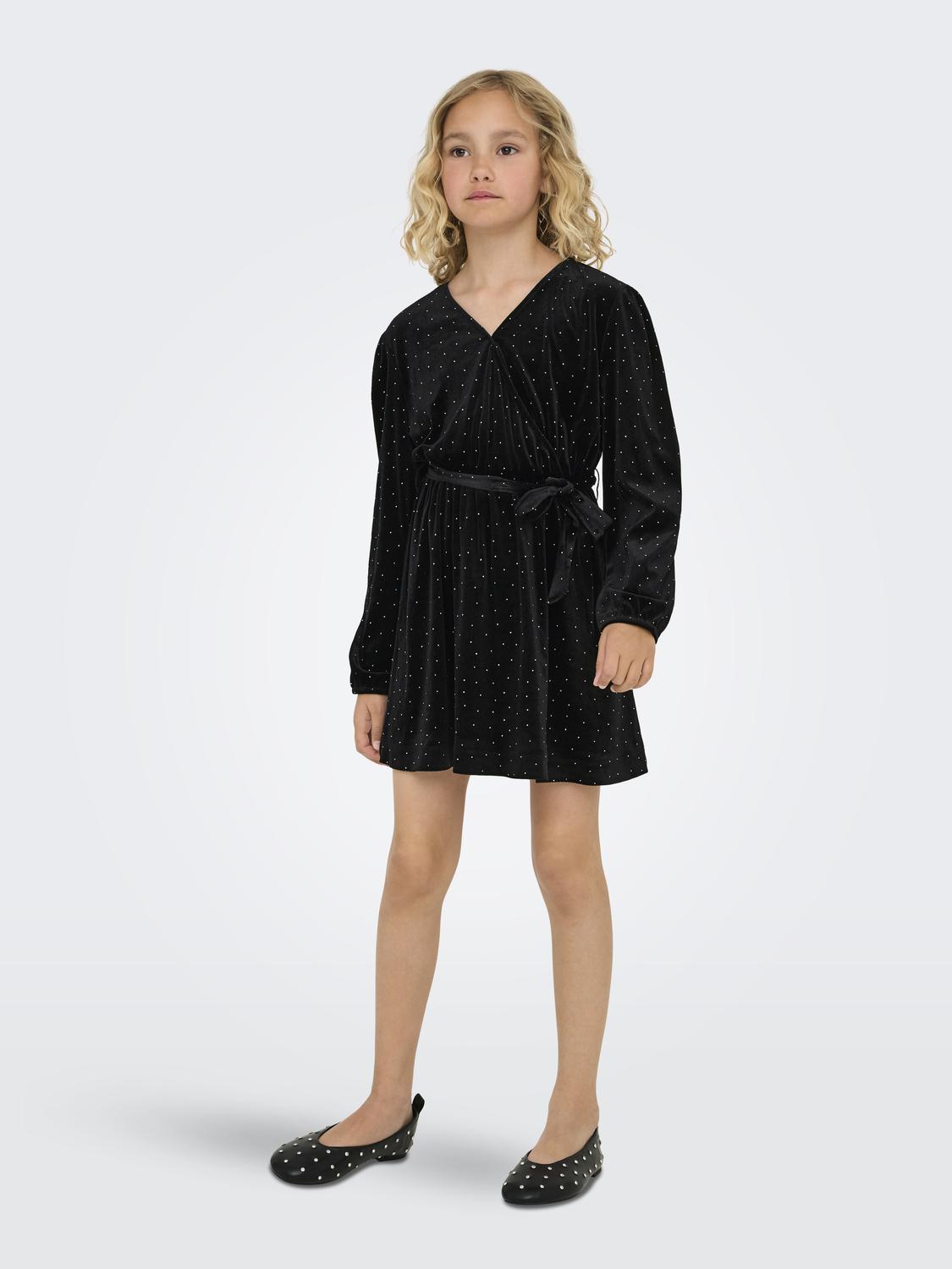 model_shot-front_full